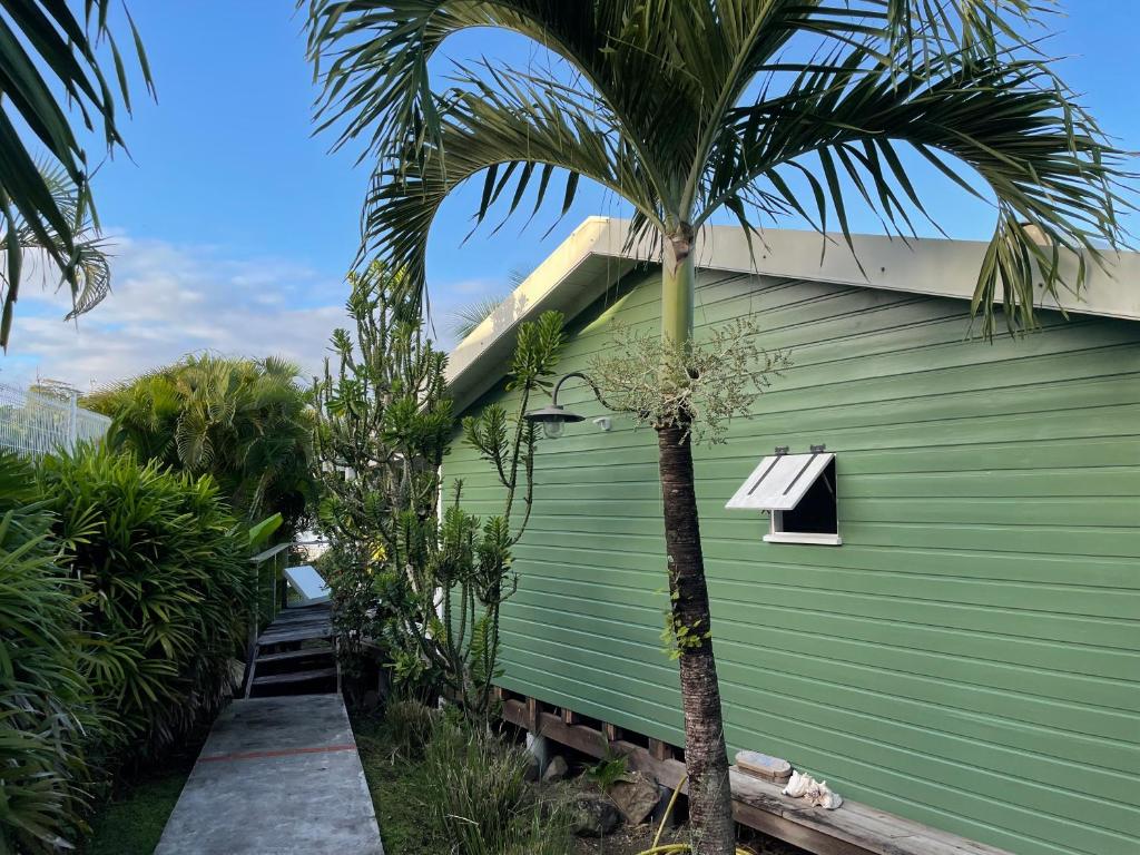 Charmant bungalow avec petite piscine privée photo 1
