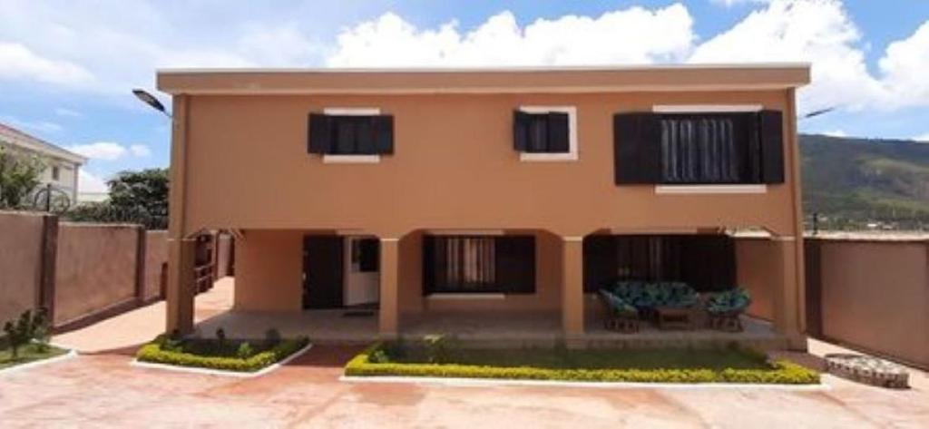 villa luxueuse et meublée plus de 280 m²