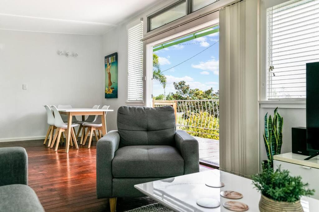 BEACHED @ YAMBA (water views, dog friendly, air con) photo 4