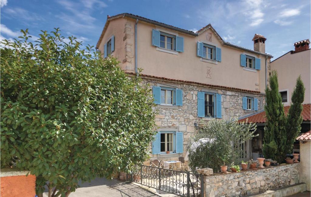 Stunning Home In Pomer With 2 Bedrooms And Wifi
