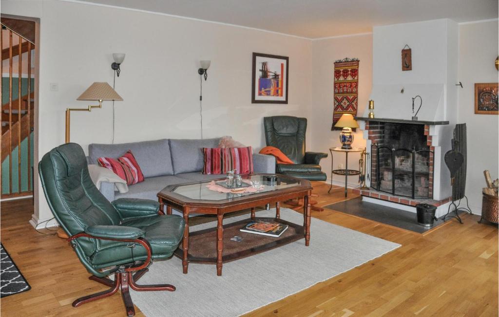 Stunning Apartment In Billingsfors With 3 Bedrooms photo 1