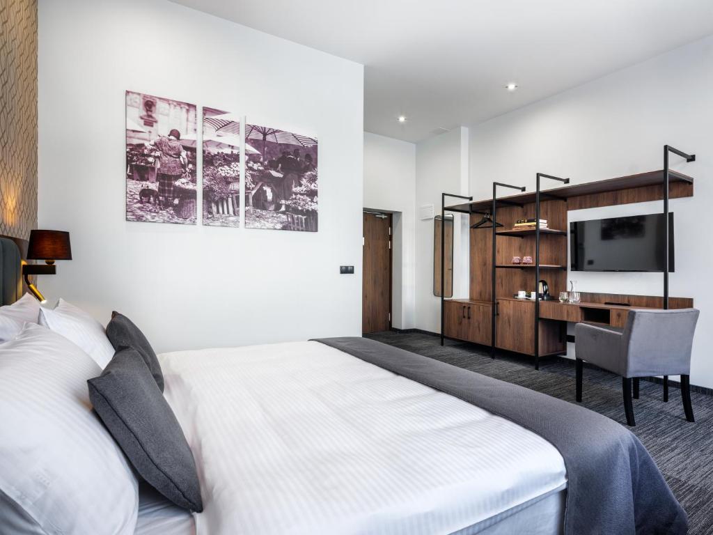 Old Market Residence Room Type - Superior Queen Room