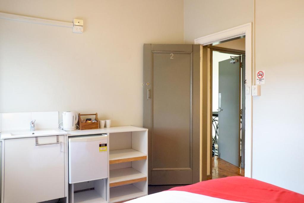 Tates Hotel Windsor photo 3