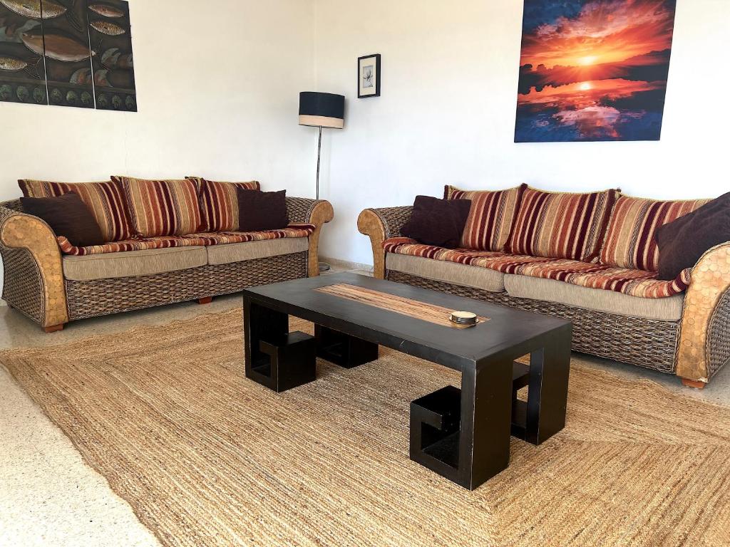 Detached villa, private pool only 10 minutes to beaches photo 2