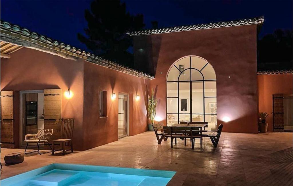Nice Home In Lorgues With 4 Bedrooms, Outdoor Swimming Pool And Swimming Pool photo 1