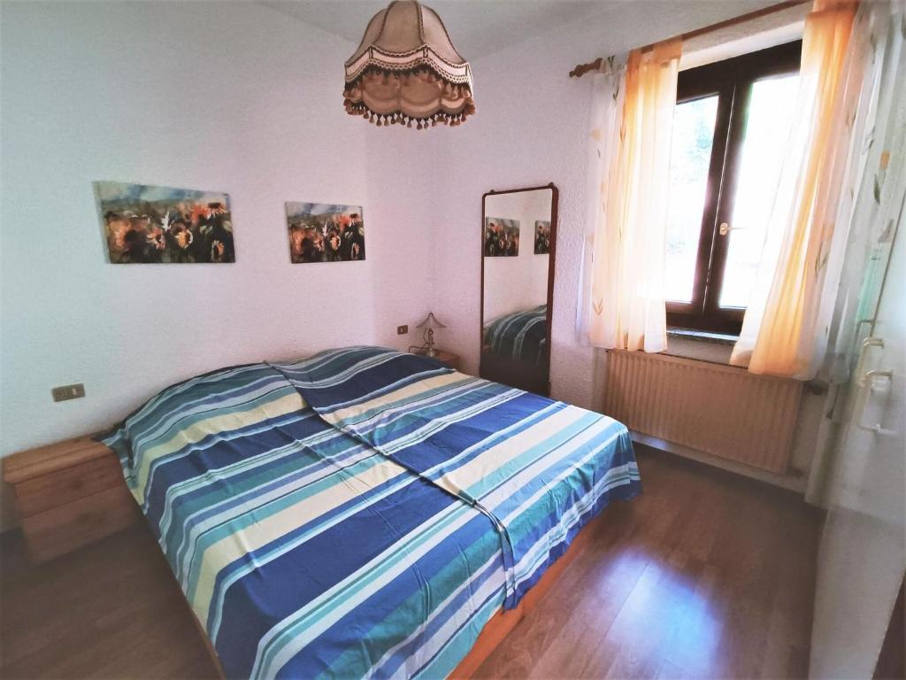 Amazing holiday home in Germignaga with garden photo 3