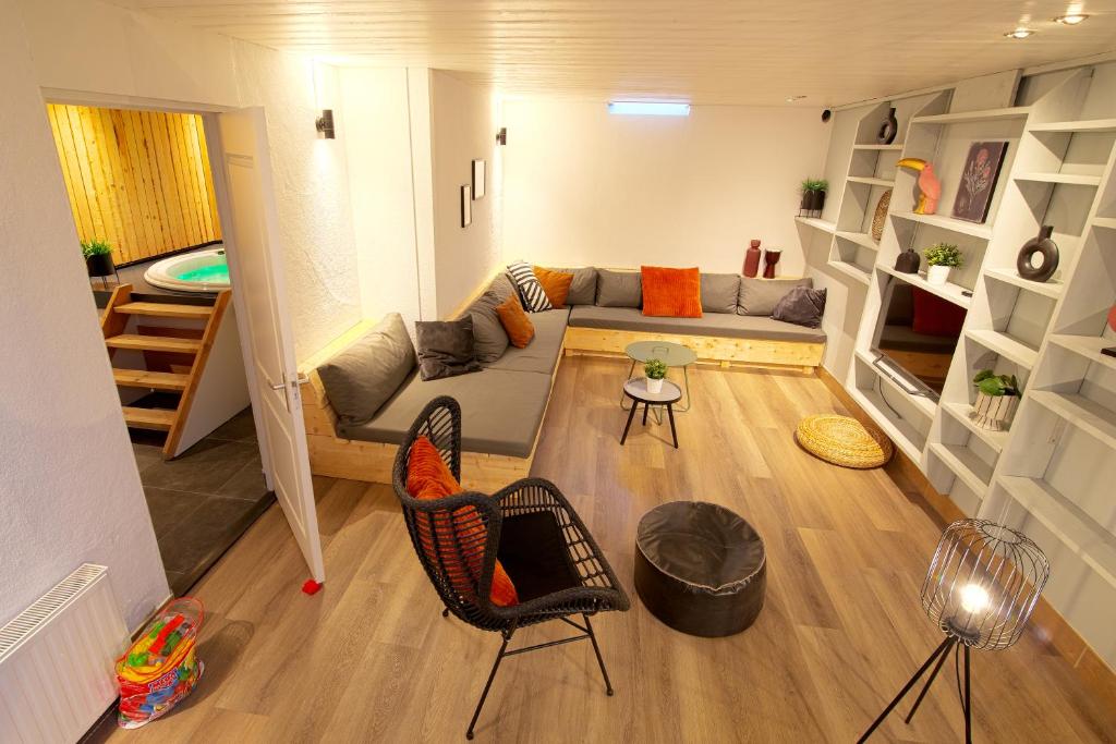 Jacuzzi & Sauna Villa photo 3
