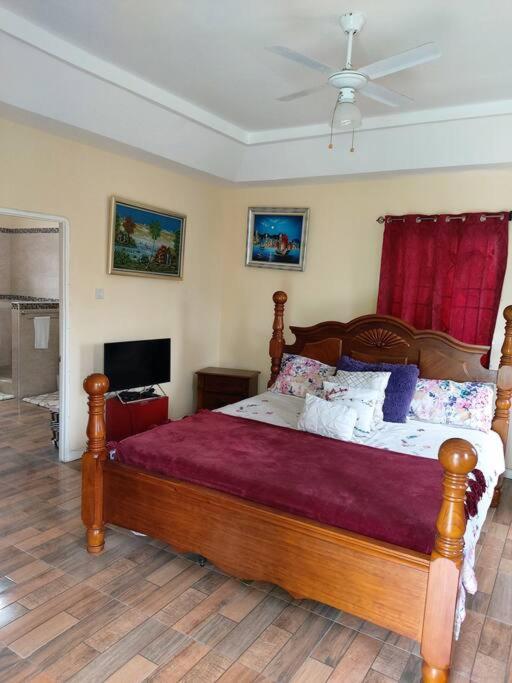 Alluring 1 Bedroom Penthouse Suite/ Priv. Terrace