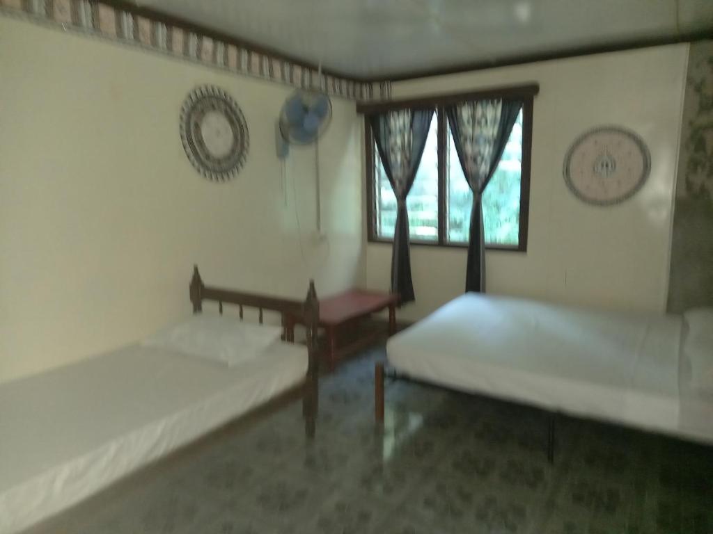 WAI MAKARE HOMESTAY ROOM 2 photo 2