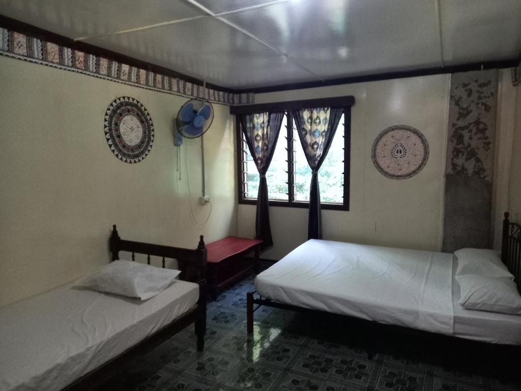 WAI MAKARE HOMESTAY ROOM 2 photo 4