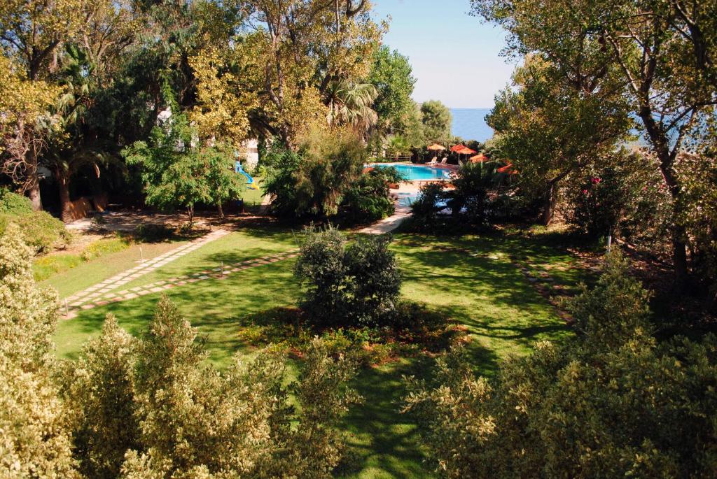 Marita's Apartments photo 1