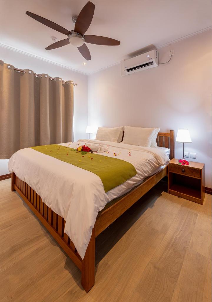 CRYSTAL SHORES Self Catering Apartments - Beau Vallon, Seychelles