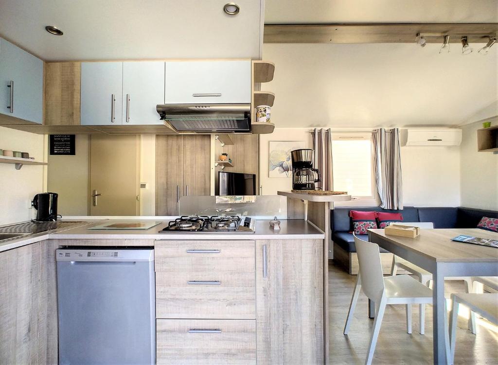 Mobil Home 6/8 Places vue dégagée photo 4