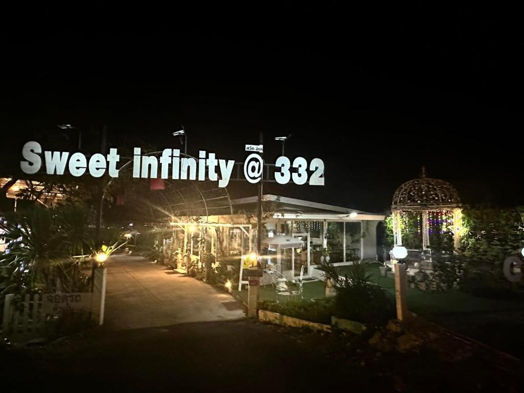 Sweet Infinity @332 photo 1