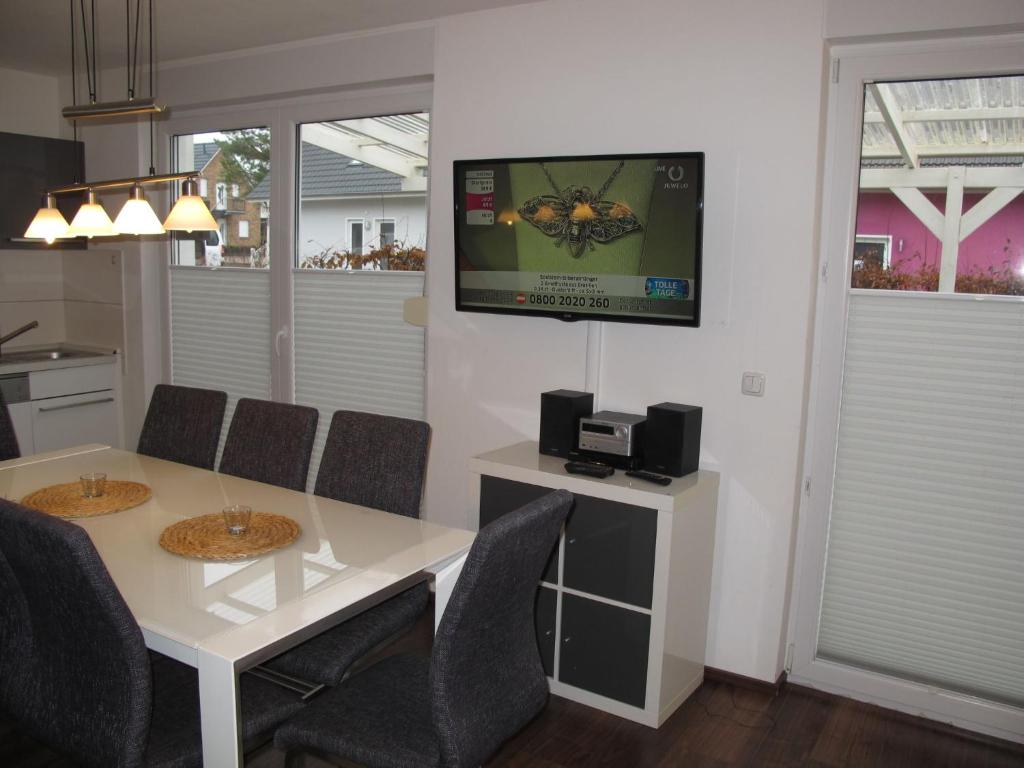 Holiday Home Müritz Ferienpark Röbel-18 by Interhome photo 2