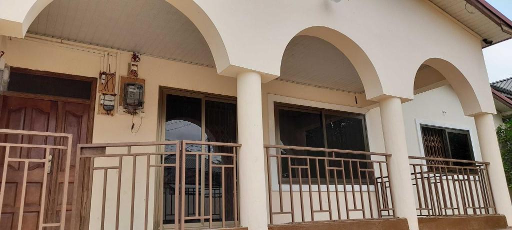 Afrikan Regent Nana Guest Lodge 2 BedRoom at East Legon KFC Wi-Fi Dstv Water old photo 1
