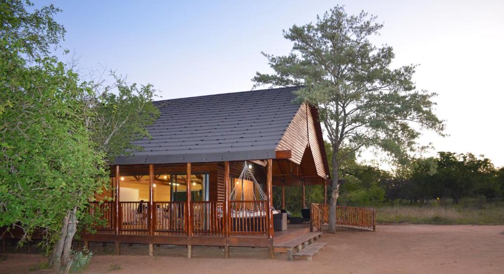 Pezulu Tree House Lodge photo 1