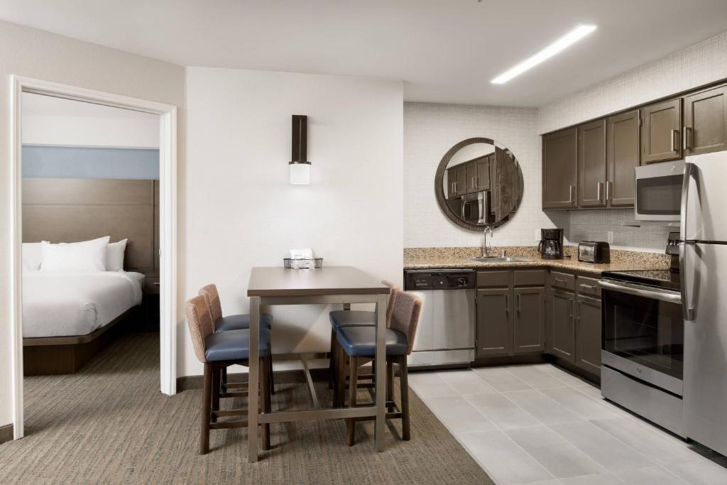 Residence Inn By Marriott Pleasanton image