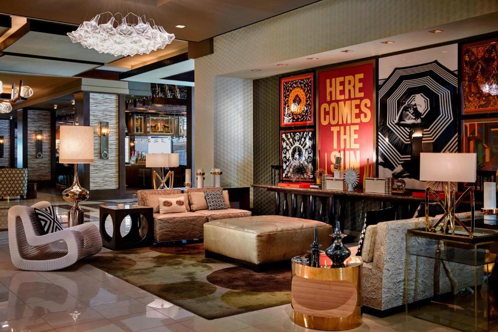 Renaissance Phoenix Downtown image