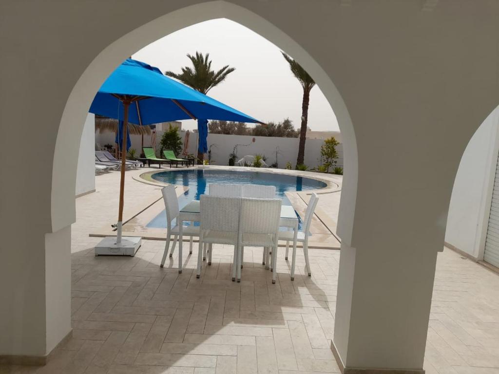 Villa La Palmeraie d'Arkou, grande piscine photo 1