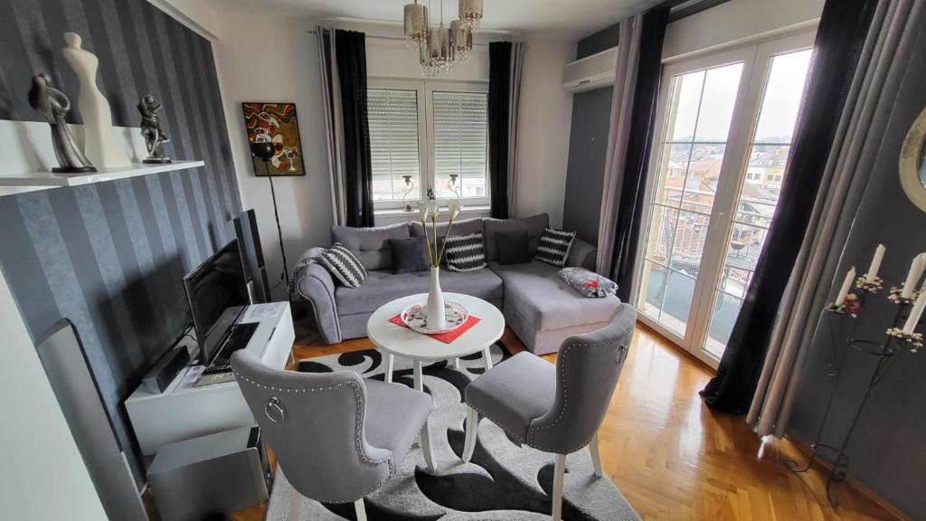 LEA-Lux Apartment photo 2
