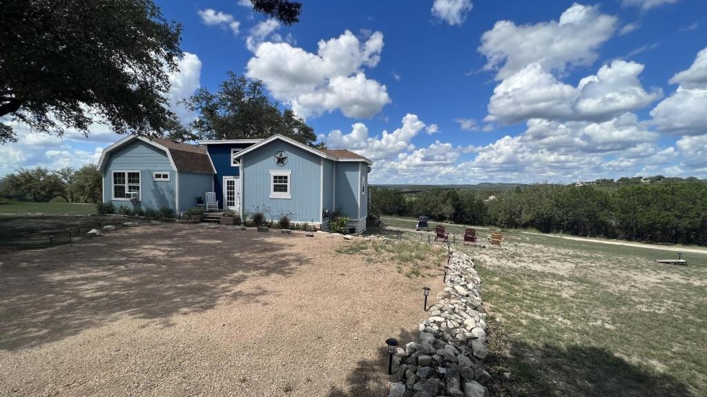 Hill Country Highland's Bluebonnet Cottage photo 1