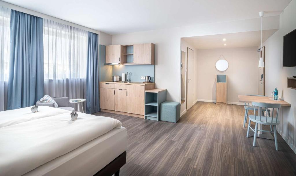 elaya hotel oberhausen, Trademark by Wyndham Room Type - Standard Apartment