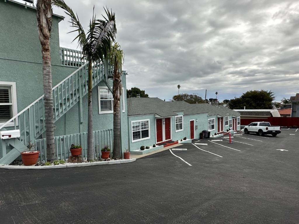 The Palomar Inn photo 3