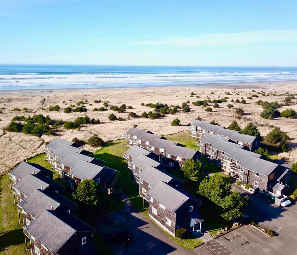 Lighthouse Oceanfront Resort image