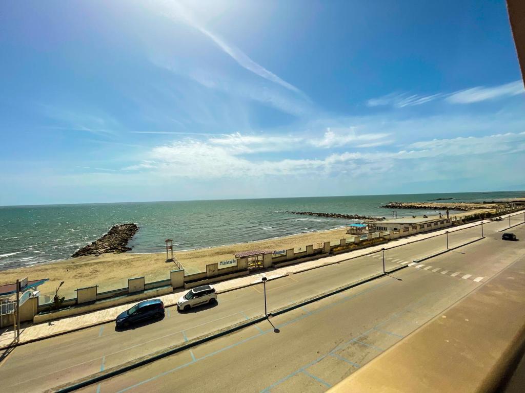 Demetra Seafront Apartment - Parking & Pool photo 2