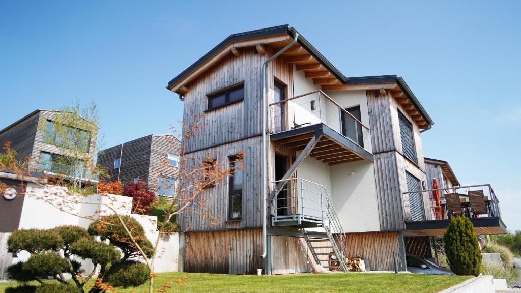 FERIENHAUS am HAINER SEE photo 1