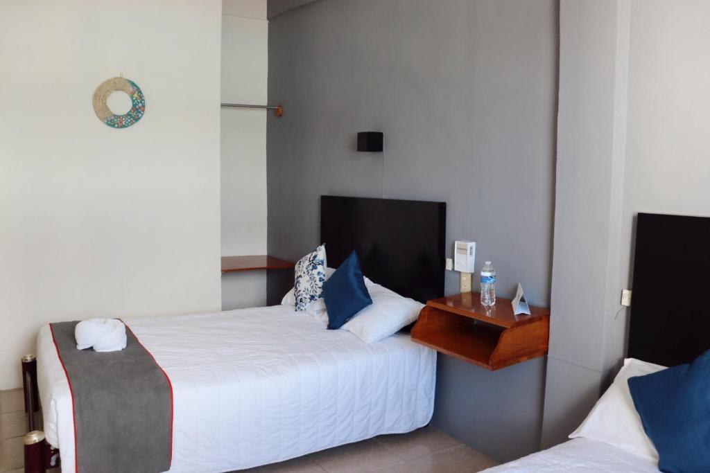 Hotel Las Brisas photo 1