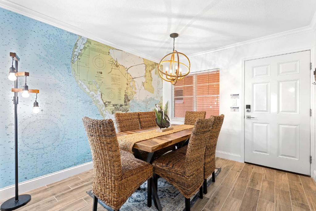 Premier 2BD Waterfront Condo Barefoot Beach Resort photo 1