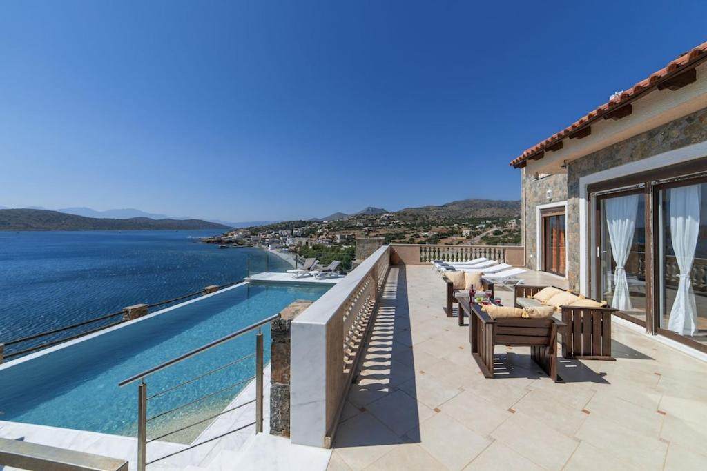 Plaka Beach Luxury Villa Crete Dreams photo 2