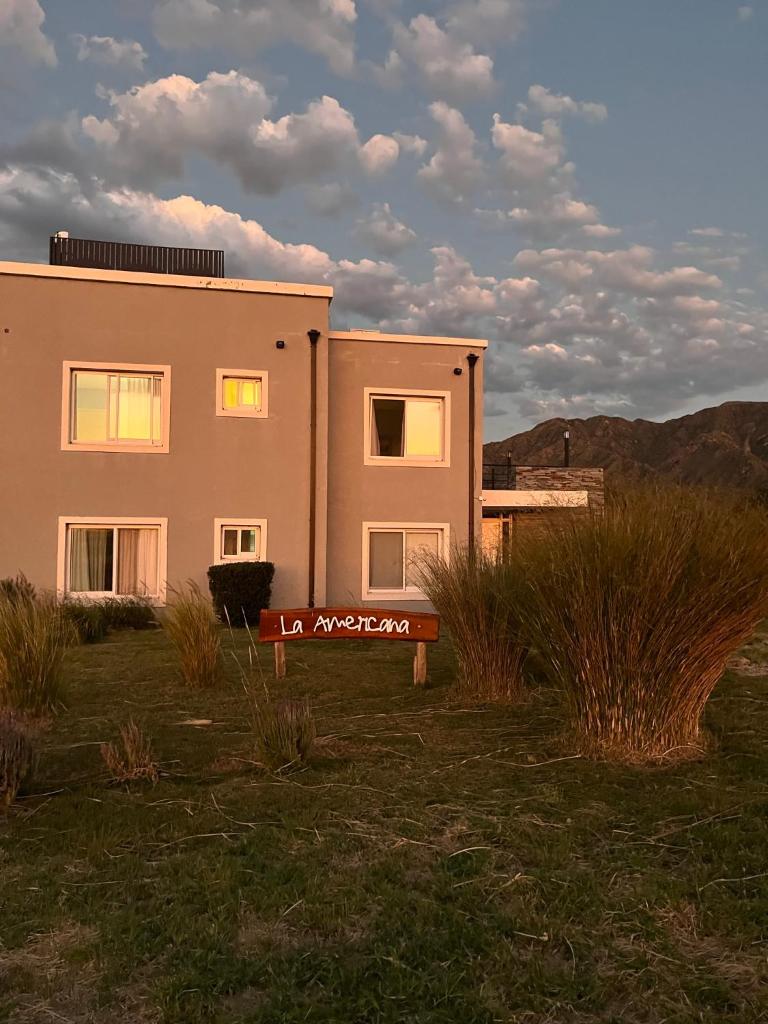 La Americana, casa entre sierras photo 1