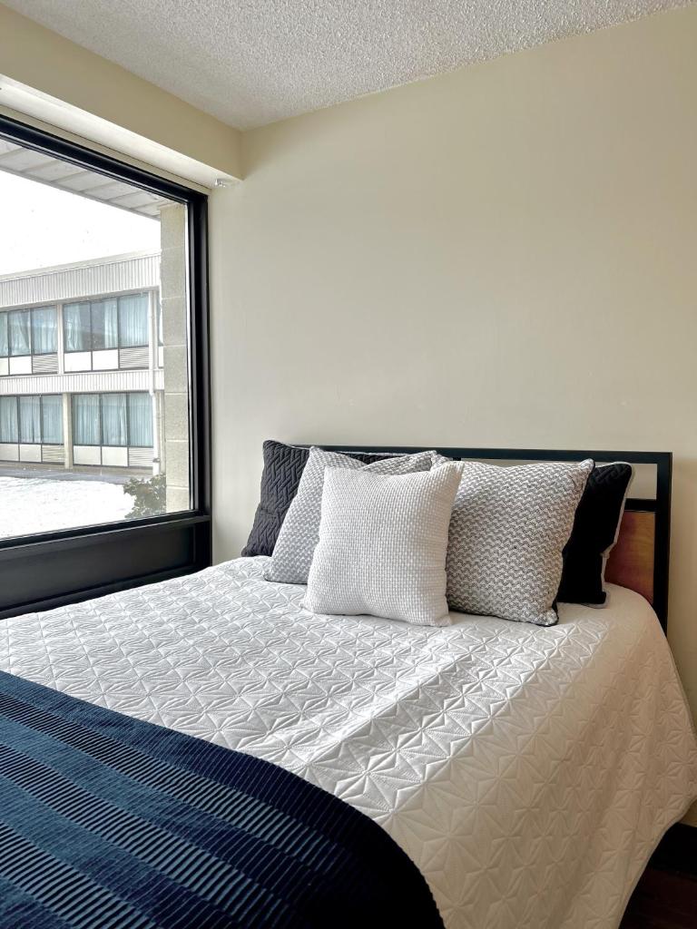 Residence & Conference Centre - Sarnia photo 1