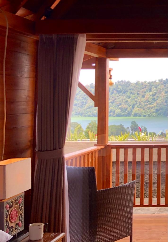 BUYAN LODGE lake view villa photo 2