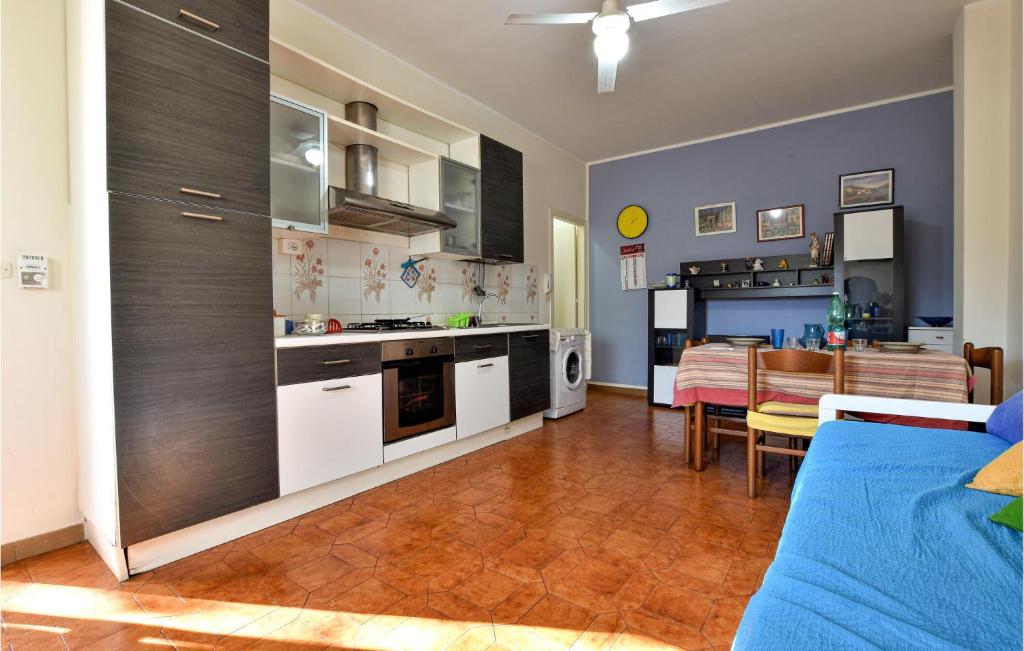Amazing Apartment In Riposto With Wifi And 1 Bedrooms photo 2