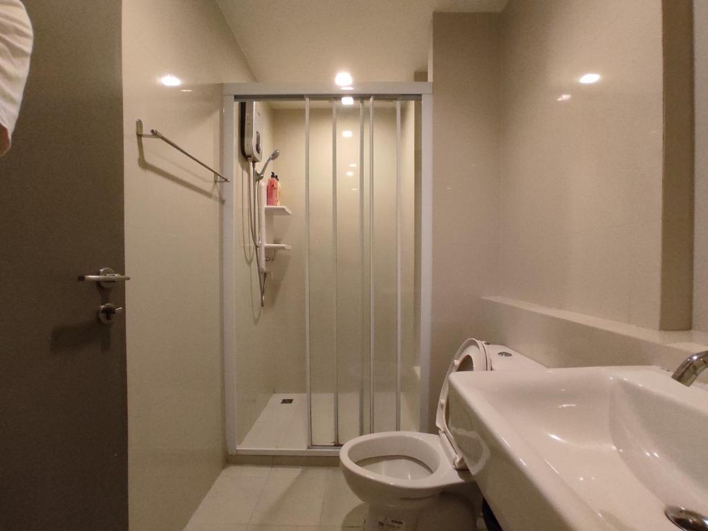 Pattaya Beach Sea View Rooftop Pool Resort Room Type - One-Bedroom Apartment