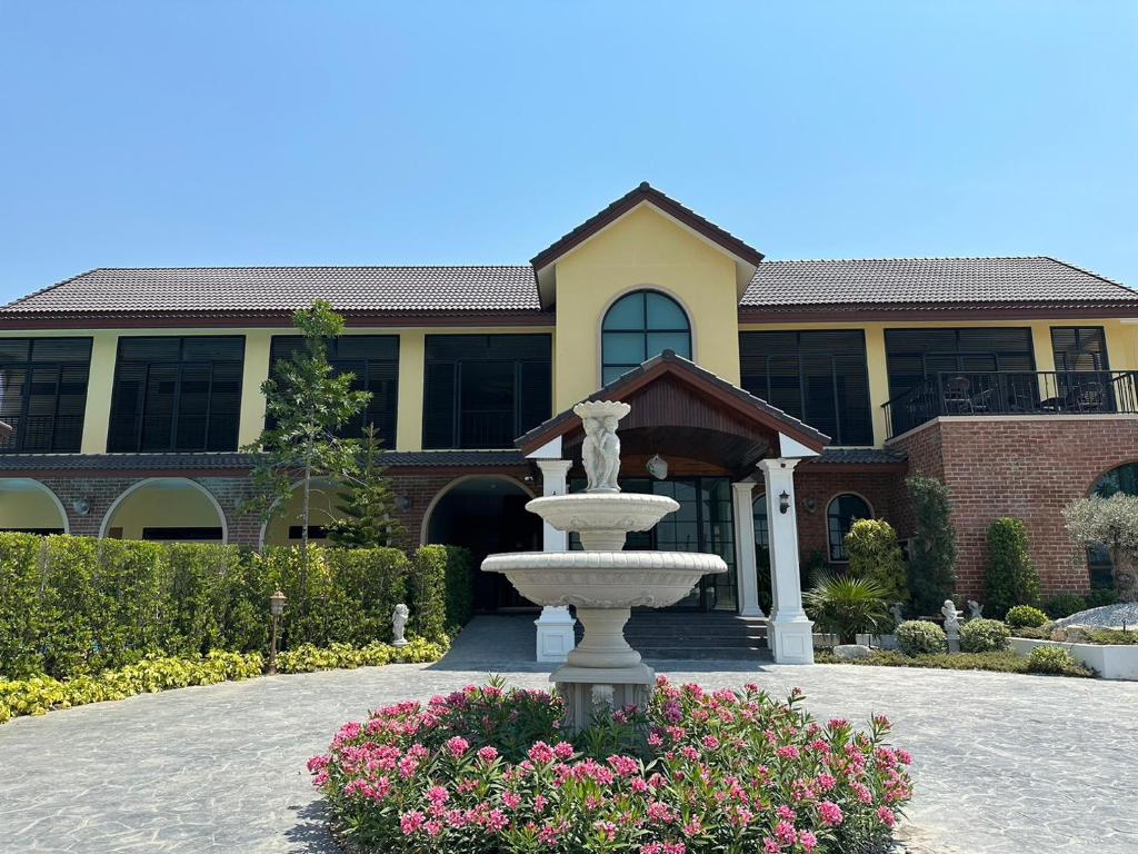 CottagePine Rayong Resort&Cafe photo 1