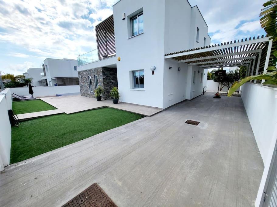 Villa utopia photo 3
