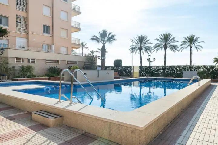 Sea front Apart. 2 Pools / 1ª linea. 2 piscinas photo 1