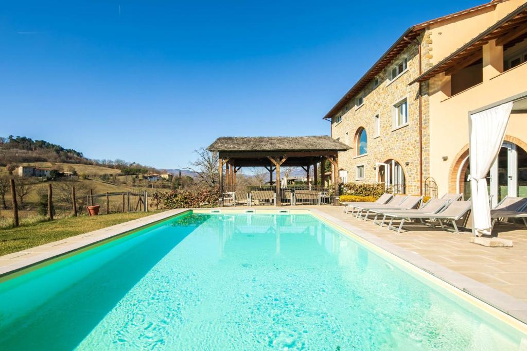Beautiful villa with private lawn, pool and luxury SPA by VacaVilla photo 2