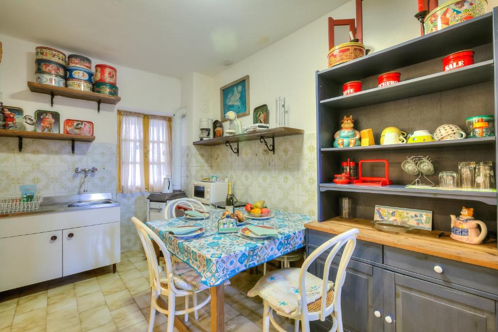 Bella Vista - Happy Rentals photo 2