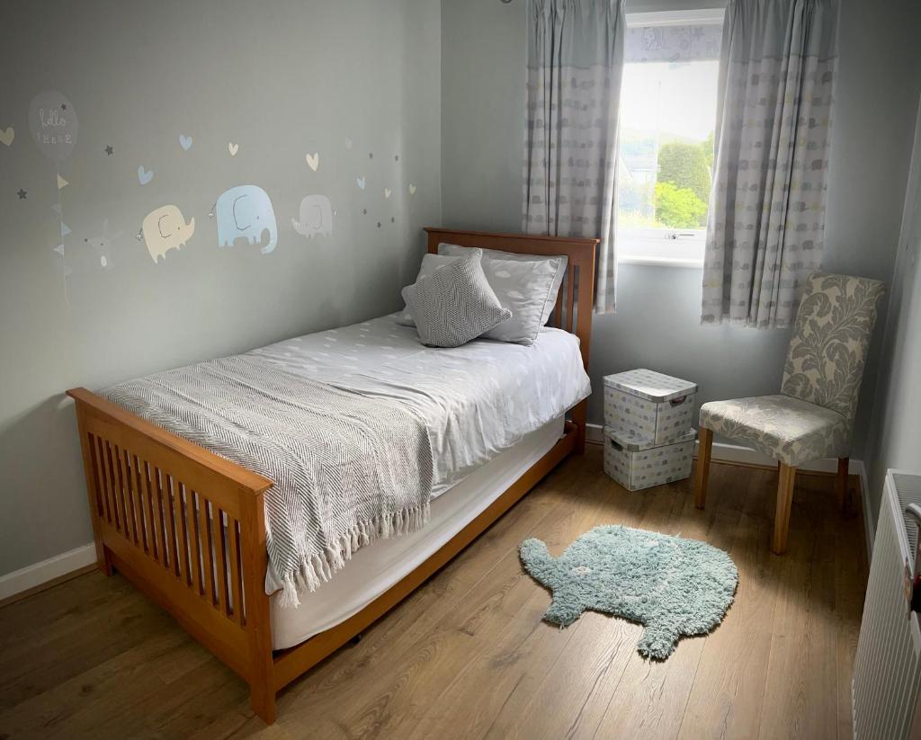 3-bedroom bungalow, central Ambleside with parking - Tap to explore photos