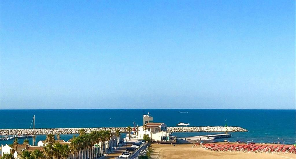 Hotel Borgo Marina photo 1