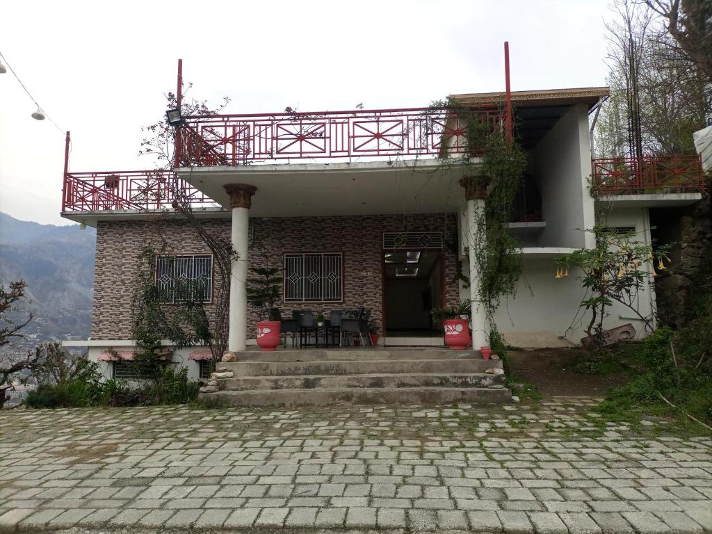 Eagle Nest Cottage Muzaffarabad by LMC photo 1