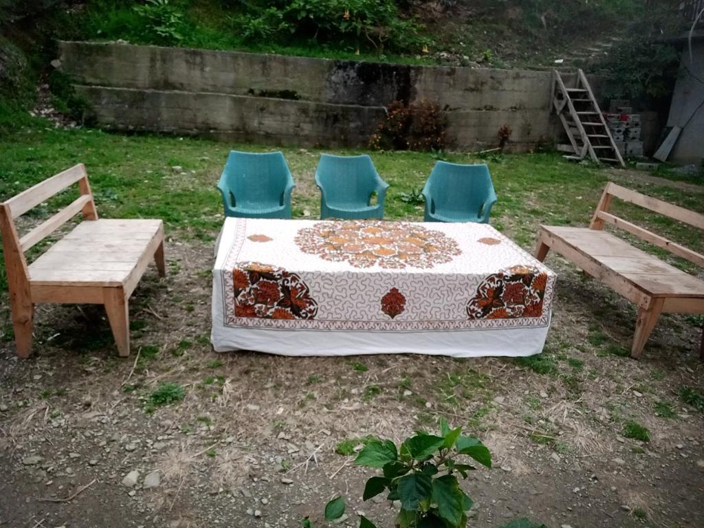 Eagle Nest Cottage Muzaffarabad by LMC photo 2