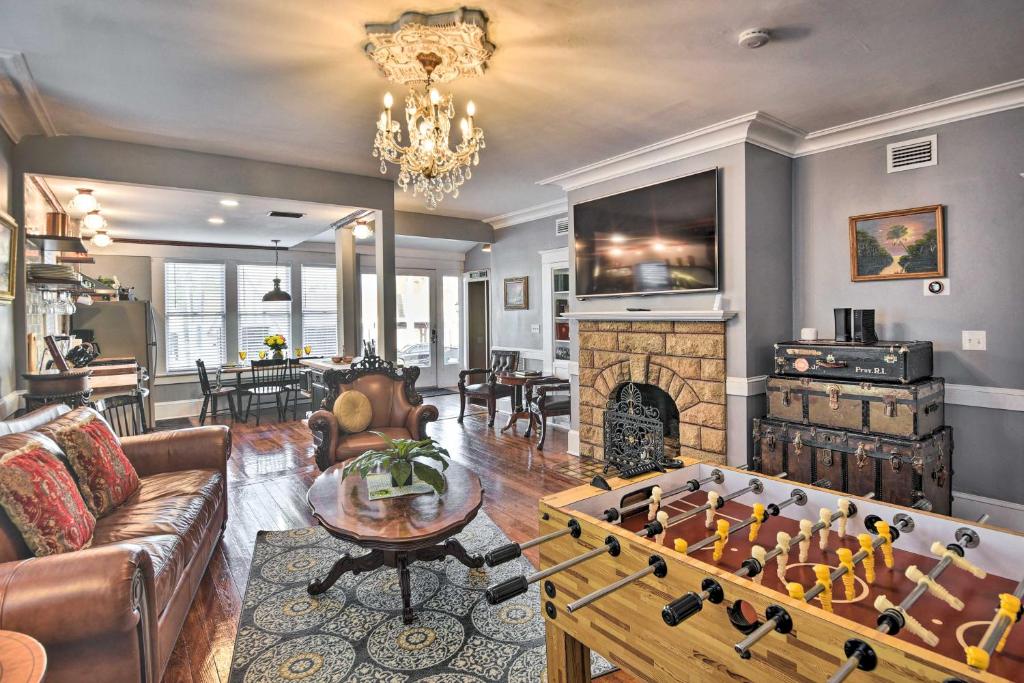 Historic Renovated Home Less Than 2 Mi to Beach and Pier! photo 1