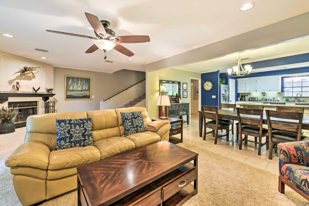 Quiet Lake Conroe Townhome with 2 Boat Slips! photo 1